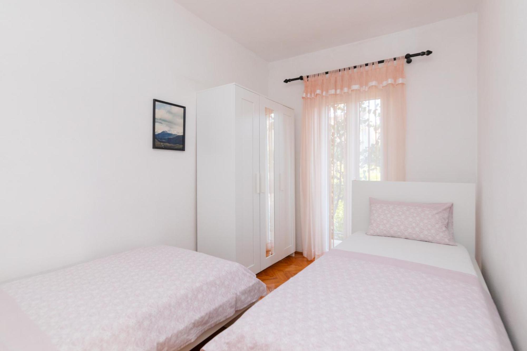 Apartments Martic ซูเปตาร์ ภายนอก รูปภาพ